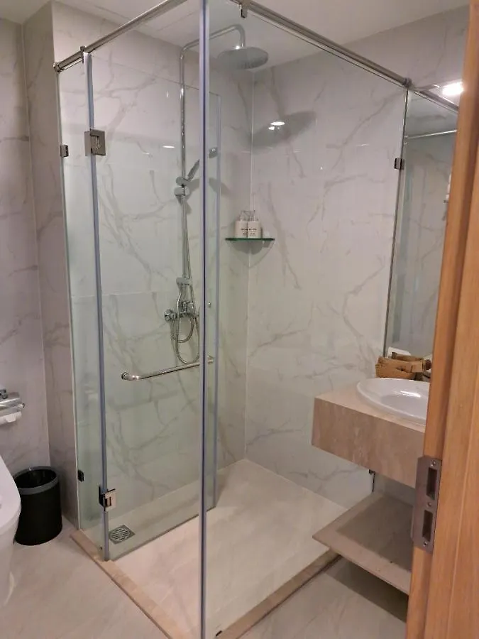 Ruby Hotel مدينة هوشي منه